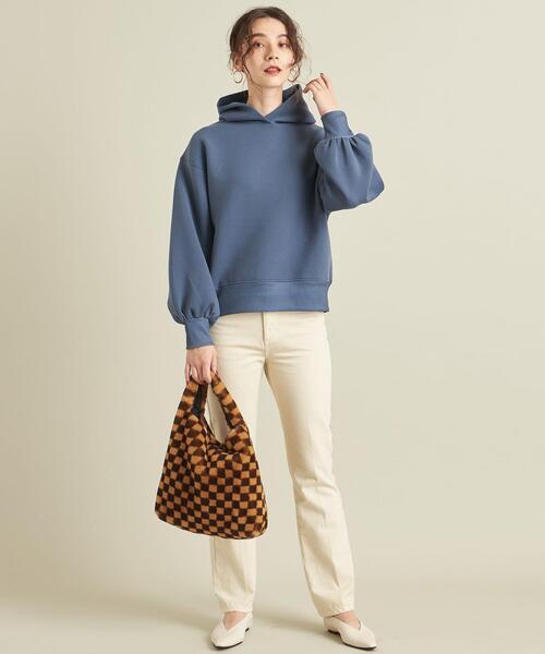 BEAUTY&YOUTH UNITED ARROWS(ビューティーアンドユースユナイテッドアローズ)の「【WEB限定】by ※ボリュームスリーブ フードプルオーバー -ウォッシャブル- ∴(パーカー・レディース・オフホワイト/ブラック/オレンジ/コバルトブルー・FREE)」の18枚目の写真