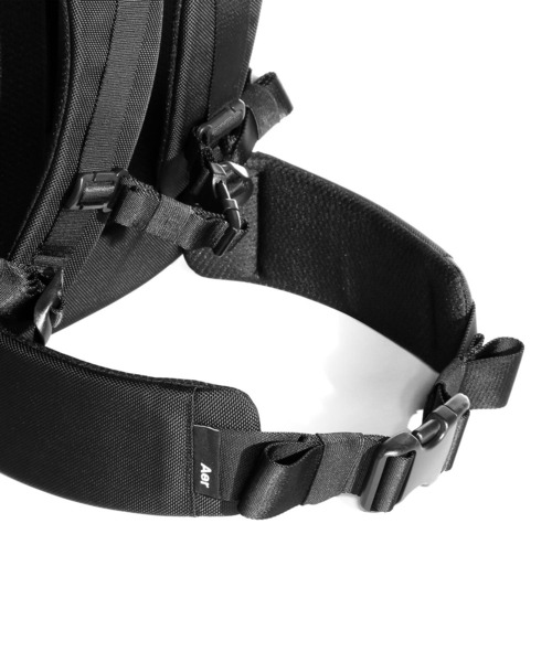 Aer（エアー）の「Aer Travel Pack 2 エアー トラベル パック 2 バックパック PC 15.6インチ 33L（バックパック/リュック・メンズ・ブラック・FREE）」の11枚目の写真