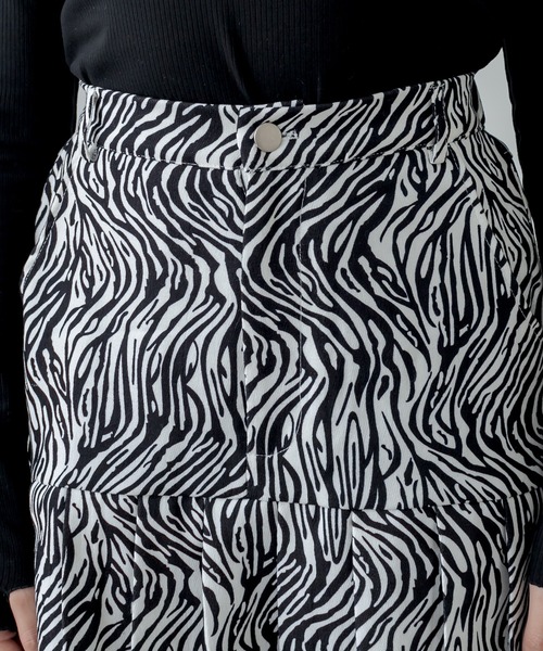 RASVOA(ラスボア)の「パターンヘムプリーツミニスカート(スカート・レディース・ブラック/ブラウン・FREE)」の18枚目の写真