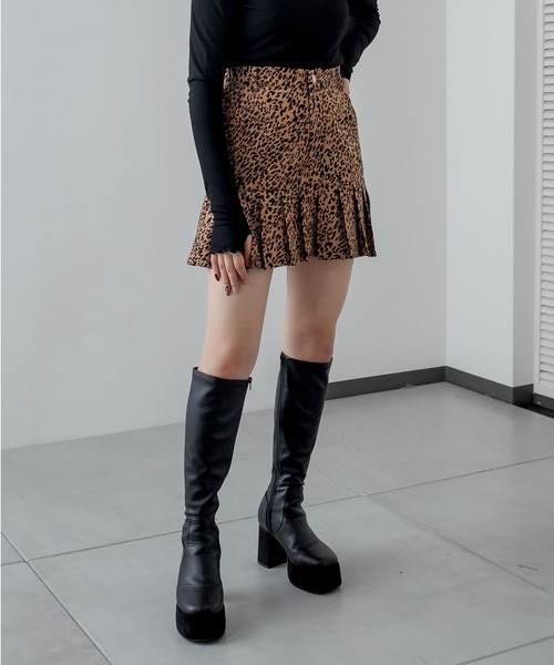 RASVOA(ラスボア)の「パターンヘムプリーツミニスカート(スカート・レディース・ブラック/ブラウン・FREE)」の9枚目の写真