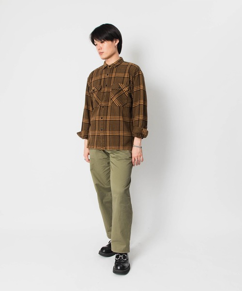 Port Bridge(ポートブリッジ)の「PORT BRIDGE DRILL TWILL PLAID SHIRTS ポートブリッジ オーバーサイズ チェックシャツ(シャツ/ブラウス・メンズ・ベージュ/カーキ・MEDIUM/LARGE)」の11枚目の写真
