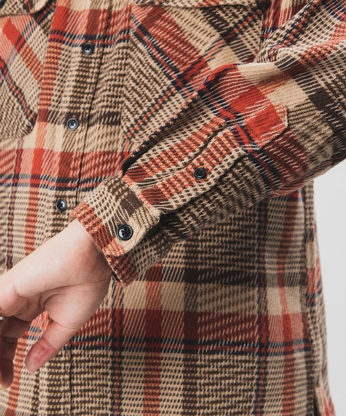 Port Bridge(ポートブリッジ)の「PORT BRIDGE DRILL TWILL PLAID SHIRTS ポートブリッジ オーバーサイズ チェックシャツ(シャツ/ブラウス・メンズ・ベージュ/カーキ・MEDIUM/LARGE)」の6枚目の写真