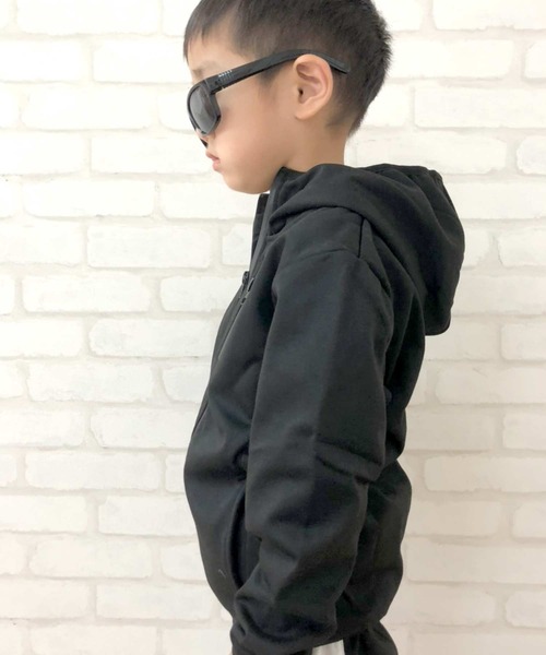 THE CASUAL（カジュアル）の「防風 ジップアップ パーカー キッズ（パーカー・キッズ・ブラック/チャコール/ホワイト系その他2/グレー系/杢グレー/グレー系その他/ホワイト/ホワイト系その他・160cm/150cm/140cm/130cm/120cm/110cm）」の12枚目の写真