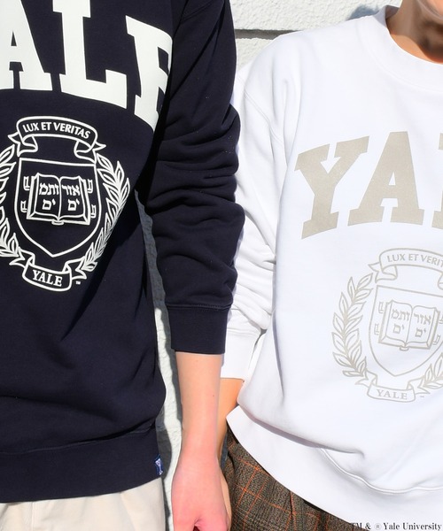 Johnbull Private labo(ジョンブルプライベートラボ)の「【+81BRANCA】カレッジスウェット / YALE(スウェット・レディース・ホワイト/ネイビー・MEDIUM/X-LARGE)」の3枚目の写真