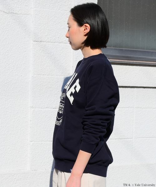 Johnbull Private labo(ジョンブルプライベートラボ)の「【+81BRANCA】カレッジスウェット / YALE(スウェット・レディース・ホワイト/ネイビー・MEDIUM/X-LARGE)」の5枚目の写真