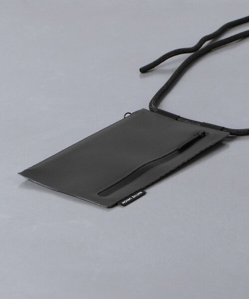 Native Union(ネイティブユニオン)の「<NATIVE UNION>SLING POUCH(スマホグッズ・レディース・ブラック/ベージュ・FREE)」の15枚目の写真