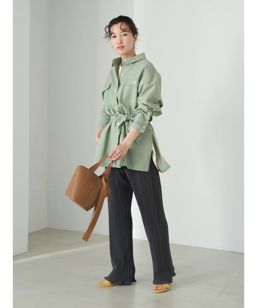 earth music&ecology(アースミュージックアンドエコロジー)の「すきな丈裾メロープリーツカットパンツ(長め丈)*(その他パンツ・レディース・チャコールグレー/グレイッシュベージュ/テラコッタ・FREE)」の10枚目の写真