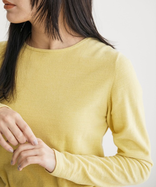 SALON adam et rope'（サロン アダム エ ロペ）の「【極上の肌ざわり】ロングスリーブプルオーバー -CreamyCotton /クリーミーコットン-（Tシャツ/カットソー・レディース・パープル/イエロー/ホワイト系その他2・FREE）」の4枚目の写真