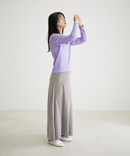 SALON adam et rope'（サロン アダム エ ロペ）の「【極上の肌ざわり】ロングスリーブプルオーバー -CreamyCotton /クリーミーコットン-（Tシャツ/カットソー・レディース・パープル/イエロー/ホワイト系その他2・FREE）」の20枚目の写真