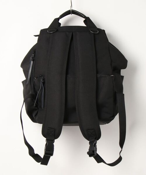 ALL ORDINARIES(オールオーディナリーズ)の「【Nicott(ニコット)】Take Me 3Layer Daypack2 テイクミー 3レイヤーデイパック2(バックパック/リュック・レディース・ブラック/ベージュ/グレー・FREE)」の6枚目の写真