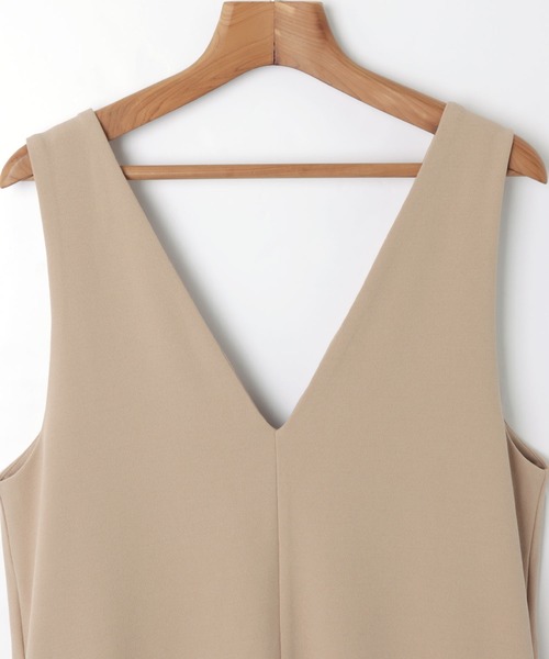 andme(アンドミー)の「梨地ポンチストレッチVネックワンピース(ワンピース・レディース・ブラック/ベージュ/グリーン/ネイビー/アイボリー/グレー系その他・M/L)」の19枚目の写真