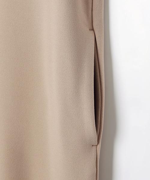 andme(アンドミー)の「梨地ポンチストレッチVネックワンピース(ワンピース・レディース・ブラック/ベージュ/グリーン/ネイビー/アイボリー/グレー系その他・M/L)」の22枚目の写真