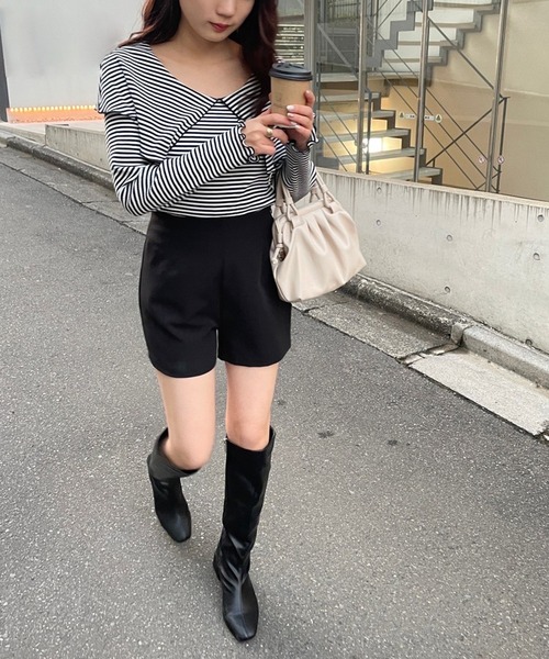 カジュアルに美脚効果♪【CHANEL】24C クルーズ ショート パンツ カジュアルに美脚効果♪【CHANEL】24C クルーズ ショート パンツ