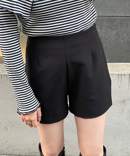 cygne スタイルアップショートパンツ Karine 黒 バルーンショートパンツ(ブラック) | Syell Raffiné