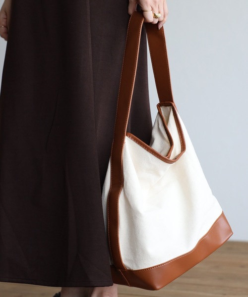 ap retro(アプレトロ)の「ワンハンドルバイカラーショルダーバック(ショルダーバッグ・レディース・ブラック/ライトブラウン・FREE)」の16枚目の写真