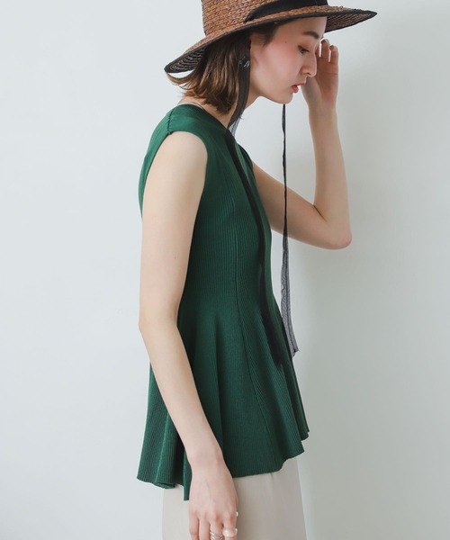 SENSE OF PLACE by URBAN RESEARCH（センスオブプレイスバイアーバンリサーチ）の「フレアノースリーブセーター（ニット/セーター・レディース・ブラック/レッド/ブルー/グリーン/ライトベージュ・ONE）」の20枚目の写真