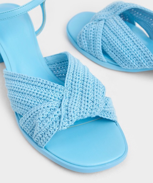 CHARLES & KEITH(チャールズ & キース)の「ニット ブロックヒールサンダル / Knitted Block Heel Sandals(サンダル・レディース・ブルー/ライラック/クリーム・25cm/23cm/24.5cm/25.5cm/22.5cm/23.5cm)」の12枚目の写真