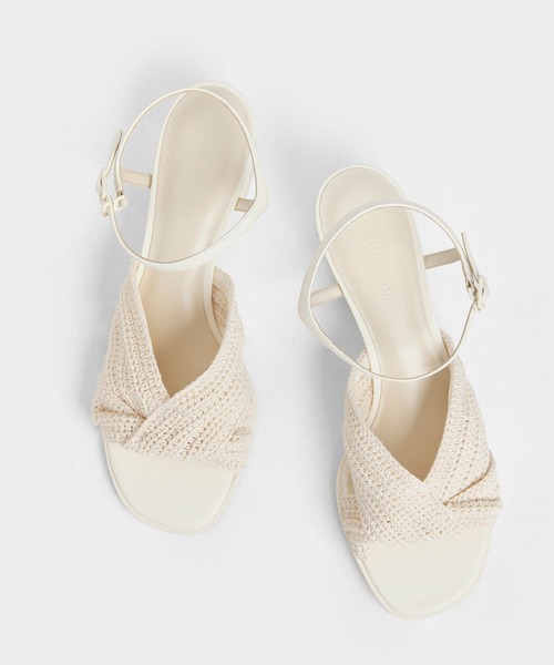CHARLES & KEITH(チャールズ & キース)の「ニット ブロックヒールサンダル / Knitted Block Heel Sandals(サンダル・レディース・ブルー/ライラック/クリーム・25cm/23cm/24.5cm/25.5cm/22.5cm/23.5cm)」の10枚目の写真