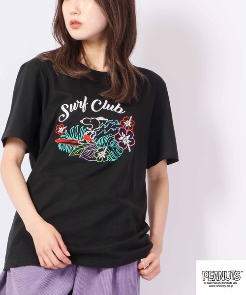 PEANUTS（ピーナッツ）の「PEANUTS スヌーピー 刺繍 Tシャツ ドッグハウス（Tシャツ/カットソー・メンズ・ホワイト/ブラック/ホワイト系その他/グレイッシュブルー/ホワイト系その他2/レッド/杢グレー/ブラック系その他・S/M/LL/L）」の6枚目の写真