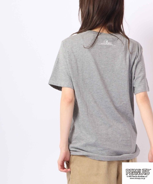 PEANUTS（ピーナッツ）の「PEANUTS スヌーピー 刺繍 Tシャツ ドッグハウス（Tシャツ/カットソー・メンズ・ホワイト/ブラック/ホワイト系その他/グレイッシュブルー/ホワイト系その他2/レッド/杢グレー/ブラック系その他・S/M/LL/L）」の15枚目の写真