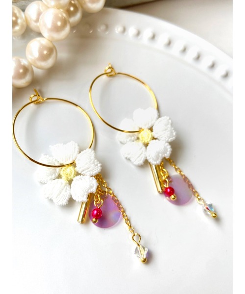 tone（トーン）の「【MUURABBTI】可愛いお花の フープピアス(MA)（ピアス（両耳用）・レディース・ゴールド・FREE）」の4枚目の写真