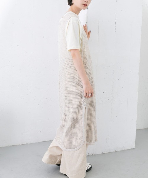 KBF(ケイビーエフ)の「メッシュニットワンピース(ワンピース・レディース・ブラック/ベージュ/アイボリー・ONE)」の2枚目の写真