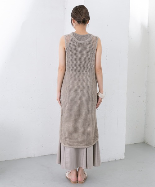 KBF(ケイビーエフ)の「メッシュニットワンピース(ワンピース・レディース・ブラック/ベージュ/アイボリー・ONE)」の4枚目の写真