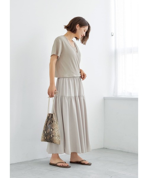 STYLE DELI(スタイルデリ)の「【LUXE】カシュクールT付き切替タンクワンピース(ワンピース・レディース・ブルー/グレイッシュベージュ・01/02)」の17枚目の写真