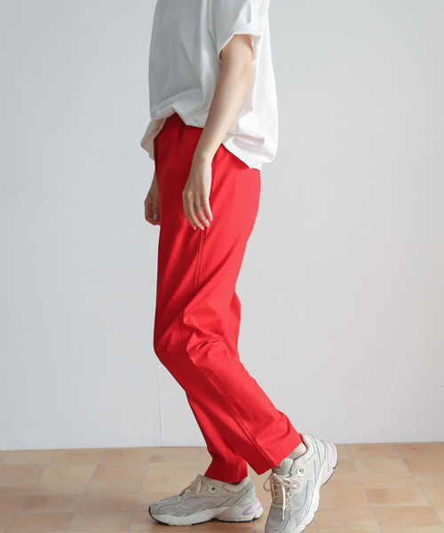 URBAN RESEARCH DOORS（アーバンリサーチドアーズ）の「カラーテーパードパンツ（その他パンツ・レディース・レッド/ロイヤルブルー・MEDIUM）」の11枚目の写真
