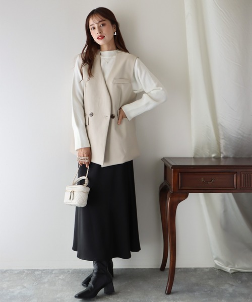 BLUEEAST(ブルーイースト)の「フェイクレザーベスト ジレ(ベスト・レディース・アイボリー/ブラック/ダークブラウン・MEDIUM)」の5枚目の写真