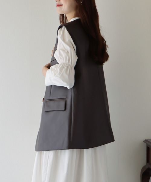 BLUEEAST(ブルーイースト)の「フェイクレザーベスト ジレ(ベスト・レディース・アイボリー/ブラック/ダークブラウン・MEDIUM)」の16枚目の写真