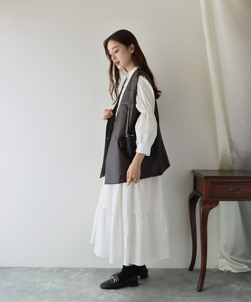 BLUEEAST(ブルーイースト)の「フェイクレザーベスト ジレ(ベスト・レディース・アイボリー/ブラック/ダークブラウン・MEDIUM)」の14枚目の写真