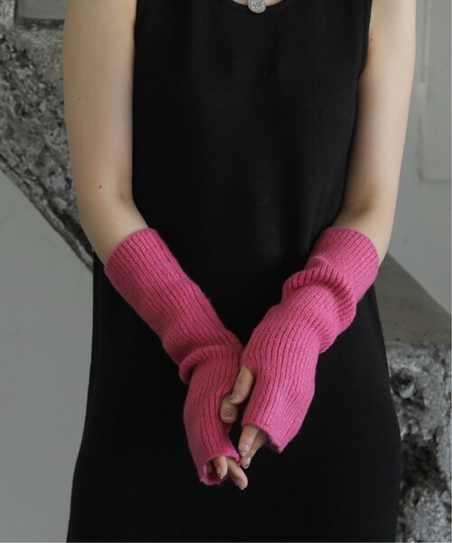 RAY CASSIN（レイカズン）の「もちもちカラーアームウォーマー（アームカバー・レディース・ブラック/ピンク/イエロー/キナリ・FREE）」の13枚目の写真