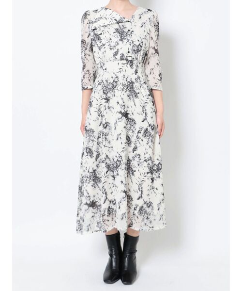 LAGUNAMOON(ラグナムーン)の「フラワー楊柳ワンピース(ワンピース・レディース・チャコールグレー/ブラック/グリーン・SMALL/MEDIUM)」の4枚目の写真