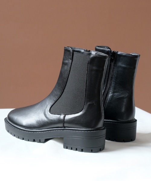 AmiAmi(アミアミ)の「トラックソール サイドゴアブーツ/サイドジップショートブーツ(ブーツ・レディース・ブラック・LL/S/M/L)」の7枚目の写真