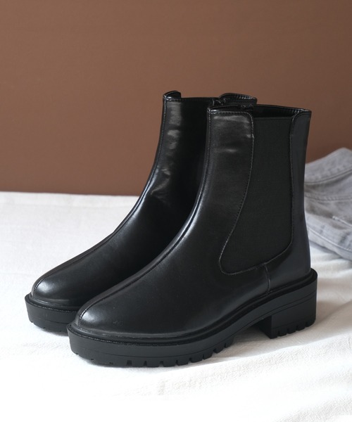 AmiAmi(アミアミ)の「トラックソール サイドゴアブーツ/サイドジップショートブーツ(ブーツ・レディース・ブラック・LL/S/M/L)」の8枚目の写真