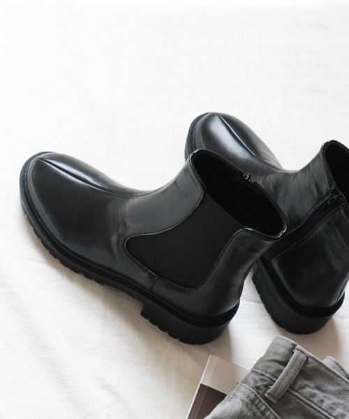 AmiAmi(アミアミ)の「トラックソール サイドゴアブーツ/サイドジップショートブーツ(ブーツ・レディース・ブラック・LL/S/M/L)」の15枚目の写真