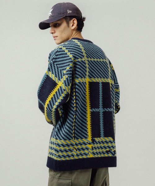 Revo.（レボ）の「5G ビッグチェックパターンジャガード クルーネックニット（ニット/セーター・メンズ・グリーン/ブルー/グレー・L/M）」の4枚目の写真