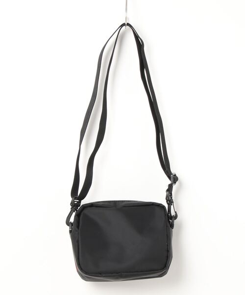 Manhattan Portage(マンハッタンポーテージ)の「The Broome Shoulder Bag Matte Twill(ショルダーバッグ・メンズ・ブラック・X-SMALL)」の7枚目の写真