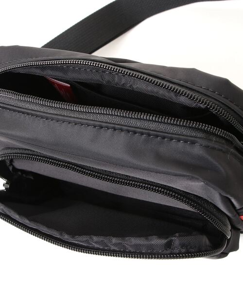 Manhattan Portage(マンハッタンポーテージ)の「The Broome Shoulder Bag Matte Twill(ショルダーバッグ・メンズ・ブラック・X-SMALL)」の13枚目の写真