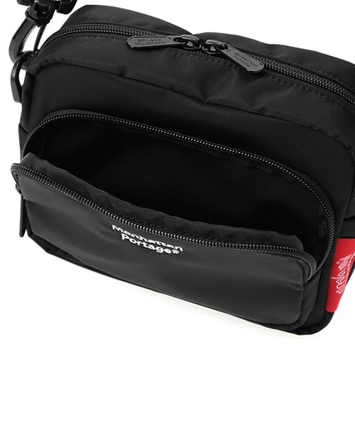 Manhattan Portage(マンハッタンポーテージ)の「The Broome Shoulder Bag Matte Twill(ショルダーバッグ・メンズ・ブラック・X-SMALL)」の12枚目の写真