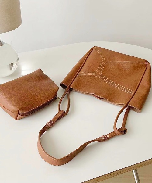 the case（ザケース）の「[THE CASE SELECT]embroidery vegan leather tote　エコレザートートバッグ *ポーチ付き（ショルダーバッグ・レディース・ブラック/グリーン/ブラウン/ベージュ・FREE）」の5枚目の写真