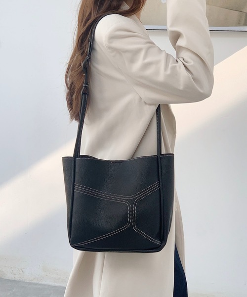 the case（ザケース）の「[THE CASE SELECT]embroidery vegan leather tote　エコレザートートバッグ *ポーチ付き（ショルダーバッグ・レディース・ブラック/グリーン/ブラウン/ベージュ・FREE）」の14枚目の写真