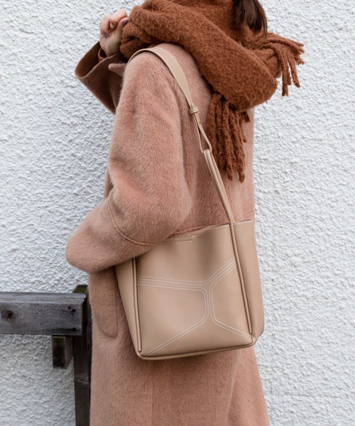 the case（ザケース）の「[THE CASE SELECT]embroidery vegan leather tote　エコレザートートバッグ *ポーチ付き（ショルダーバッグ・レディース・ブラック/グリーン/ブラウン/ベージュ・FREE）」の13枚目の写真