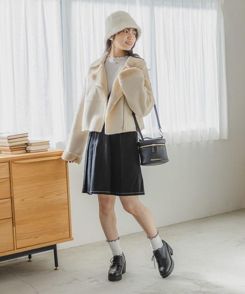 repipi armario（レピピ アルマリオ）の「Vネックボックスプリーツワンピース（ワンピース・キッズ・ブルー/ブラック/ブラウン・SMALL/MEDIUM/LARGE）」の5枚目の写真