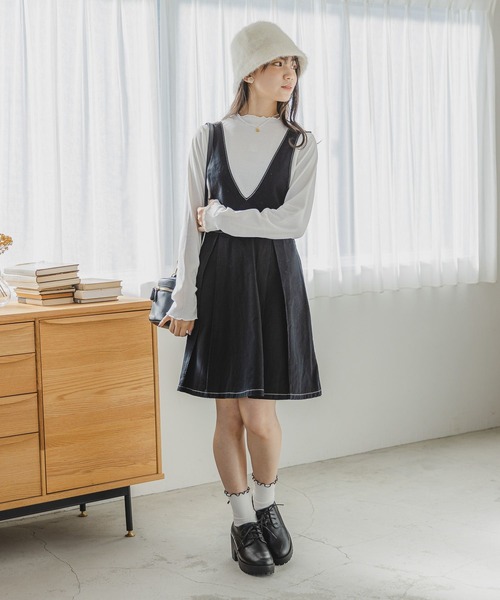 repipi armario（レピピ アルマリオ）の「Vネックボックスプリーツワンピース（ワンピース・キッズ・ブルー/ブラック/ブラウン・SMALL/MEDIUM/LARGE）」の7枚目の写真