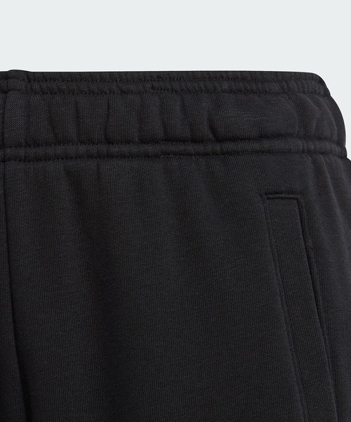 adidas(アディダス)の「エッセンシャルズ レギュラーフィット ビッグロゴ コットンパンツ / アディダス adidas(スウェットパンツ・キッズ・ブラック・130/140/150/160)」の7枚目の写真