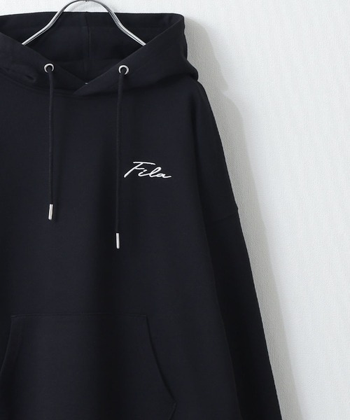 FILA（フィラ）の「【別注】 【FILA】 ビッグシルエット ドロップショルダー ワンポイント ロゴ 刺繍 / プリント 裏毛 スウェット パーカー（パーカー・レディース・ホワイト系1/ホワイト系2/アイボリー系/オートミール/ブラック/ダークグリーン/チャコール/ブラック系/ブルー系/ホワイト系/ブルー系1/ブルー系2/ダークグリーン系/アイボリー系1/アイボリー系2/グレー系/グレー系1/グレー系2/ブラック系1/ブラック系2/ブルー/アイボリー・X-LARGE/MEDIUM/LARGE）」の8枚目の写真