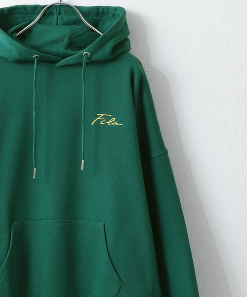 FILA（フィラ）の「【別注】 【FILA】 ビッグシルエット ドロップショルダー ワンポイント ロゴ 刺繍 / プリント 裏毛 スウェット パーカー（パーカー・レディース・ホワイト系1/ホワイト系2/アイボリー系/オートミール/ブラック/ダークグリーン/チャコール/ブラック系/ブルー系/ホワイト系/ブルー系1/ブルー系2/ダークグリーン系/アイボリー系1/アイボリー系2/グレー系/グレー系1/グレー系2/ブラック系1/ブラック系2/ブルー/アイボリー・X-LARGE/MEDIUM/LARGE）」の19枚目の写真