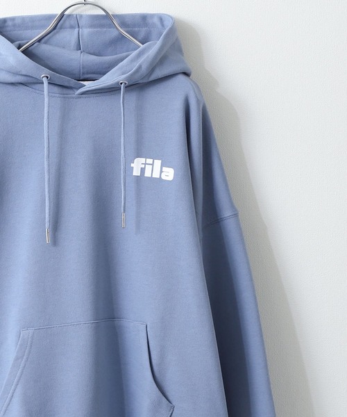 FILA（フィラ）の「【別注】 【FILA】 ビッグシルエット ドロップショルダー ワンポイント ロゴ 刺繍 / プリント 裏毛 スウェット パーカー（パーカー・レディース・ホワイト系1/ホワイト系2/アイボリー系/オートミール/ブラック/ダークグリーン/チャコール/ブラック系/ブルー系/ホワイト系/ブルー系1/ブルー系2/ダークグリーン系/アイボリー系1/アイボリー系2/グレー系/グレー系1/グレー系2/ブラック系1/ブラック系2/ブルー/アイボリー・X-LARGE/MEDIUM/LARGE）」の21枚目の写真